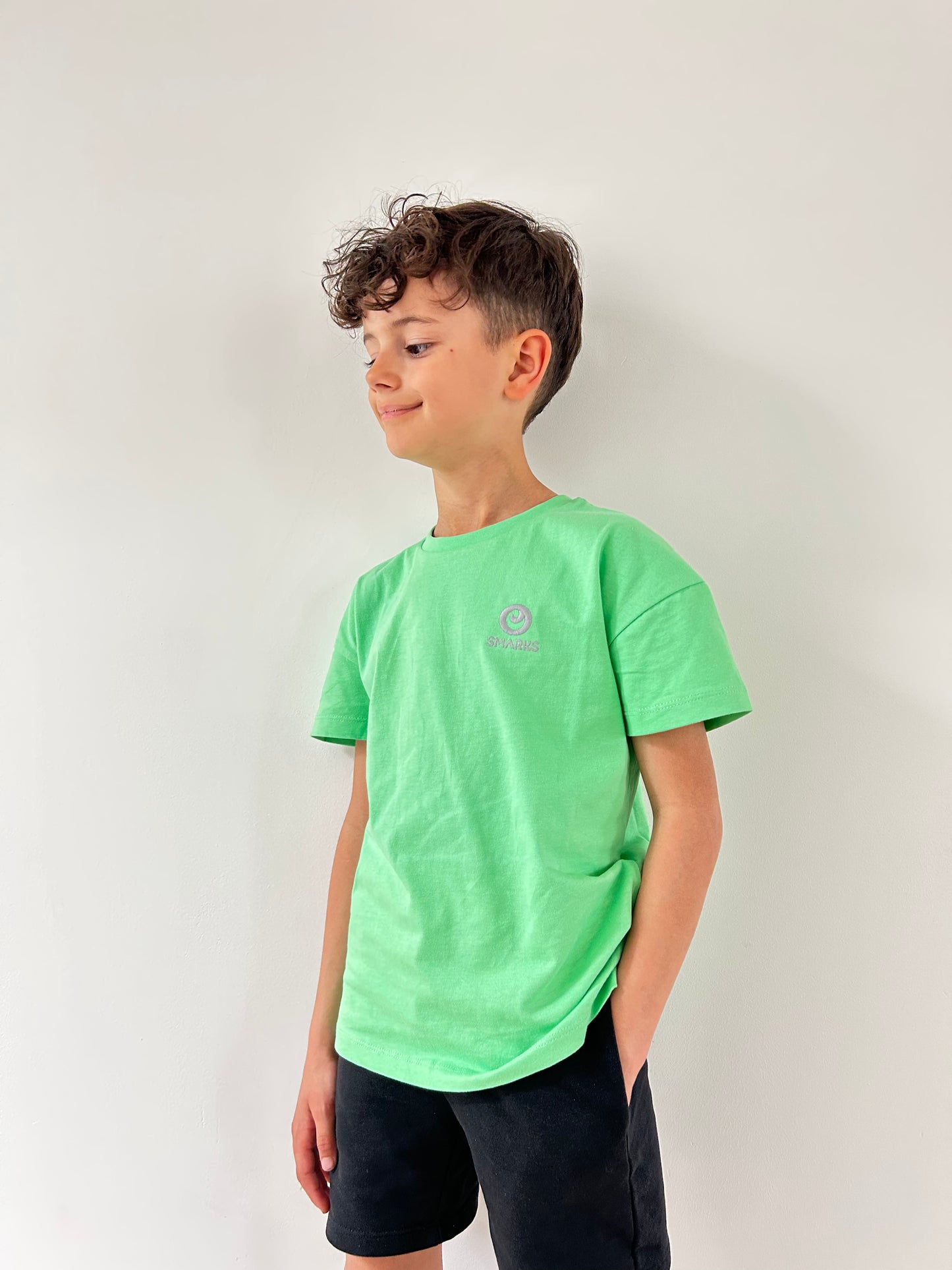 Hulk Green Shirt mit Kindern für Frieden